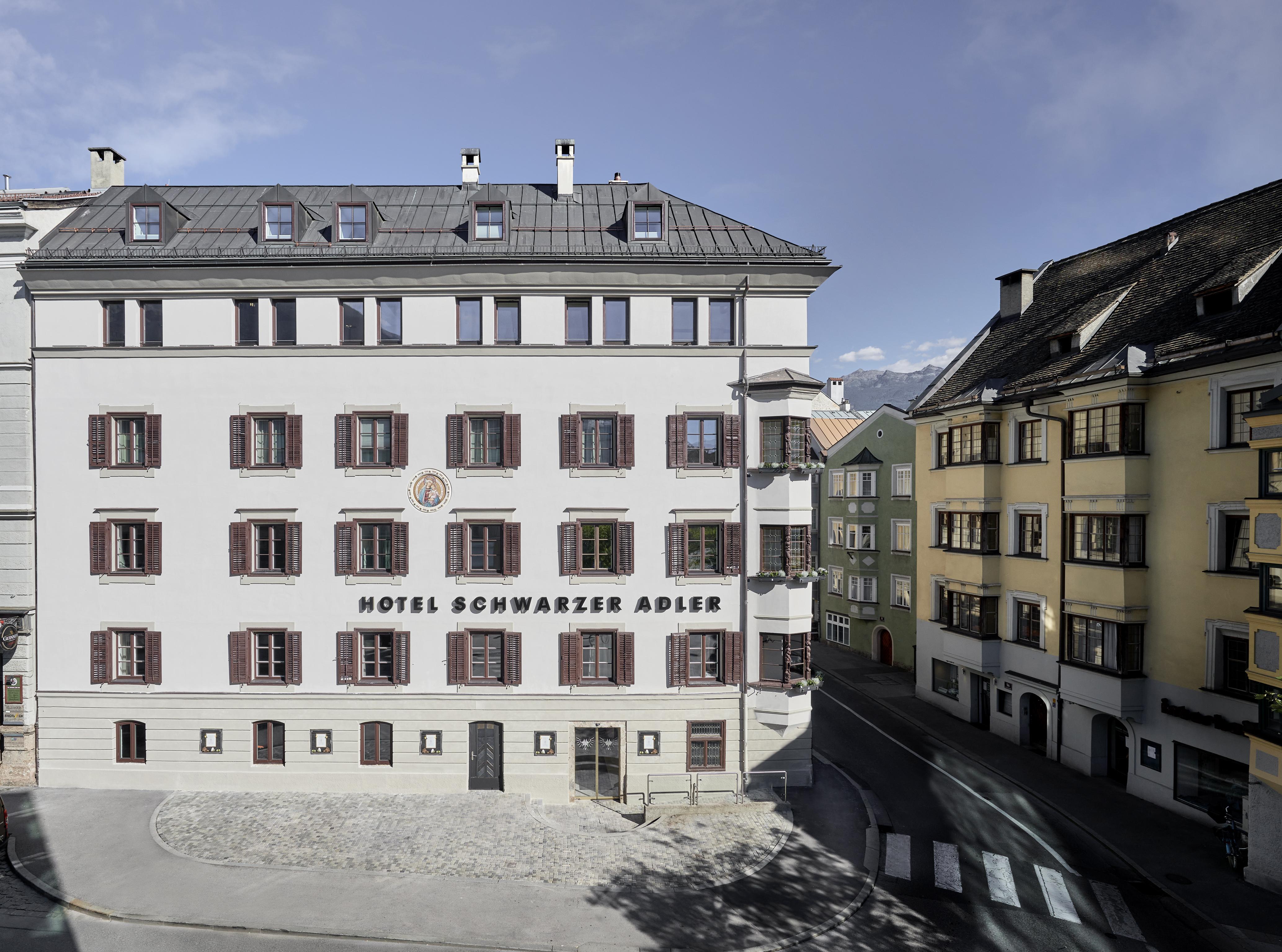 Hotel Schwarzer Adler Innsbruck Exterior photo